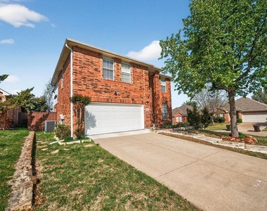9633 Anns Way - Photo Thumbnail 2