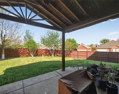 9633 Anns Way - Photo Thumbnail 33