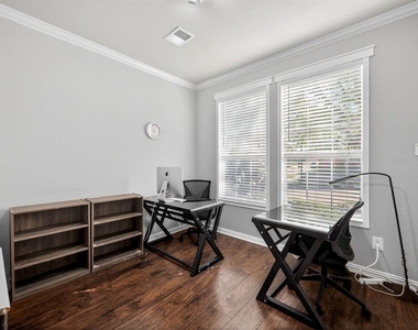 9633 Anns Way - Photo Thumbnail 11