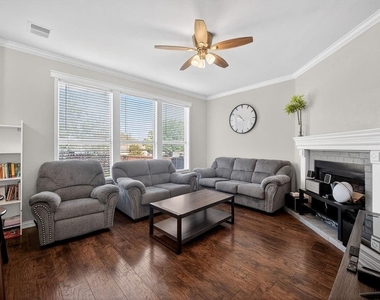 9633 Anns Way - Photo Thumbnail 7