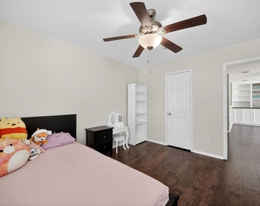 9633 Anns Way - Photo Thumbnail 29