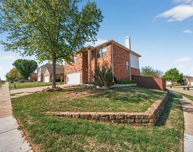 9633 Anns Way - Photo Thumbnail 4