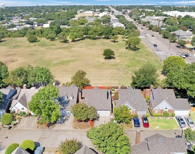 3021 Waterfront Circle - Photo Thumbnail 22