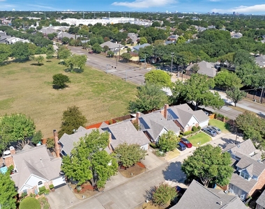 3021 Waterfront Circle - Photo Thumbnail 23
