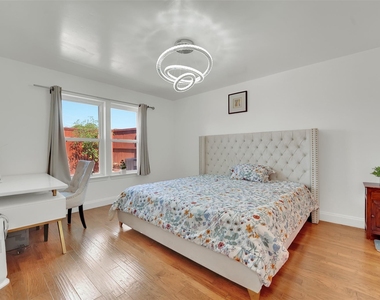 3021 Waterfront Circle - Photo Thumbnail 10