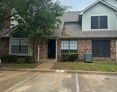 449 Harris Street - Photo Thumbnail 19