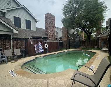 449 Harris Street - Photo Thumbnail 17