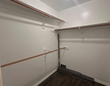 449 Harris Street - Photo Thumbnail 15
