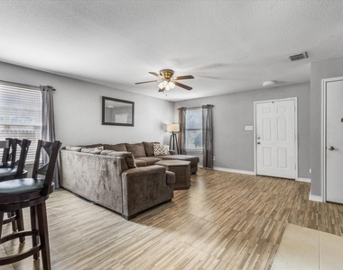 8610 Mountain Bluff - Photo Thumbnail 4