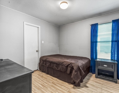 8610 Mountain Bluff - Photo Thumbnail 13