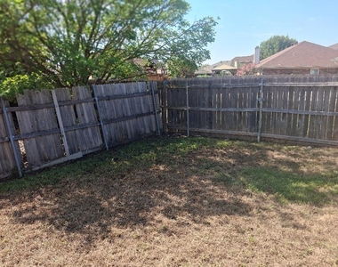 7310 Fossil Lake Drive - Photo Thumbnail 17