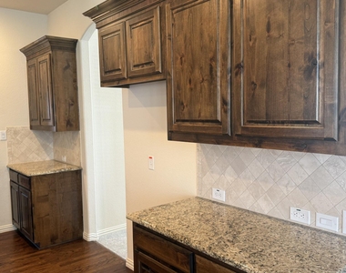 13721 Vera Cruz Road - Photo Thumbnail 7