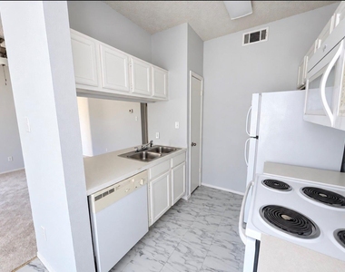 7126 Holly Hill Drive - Photo Thumbnail 7