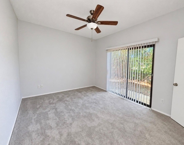 7126 Holly Hill Drive - Photo Thumbnail 4