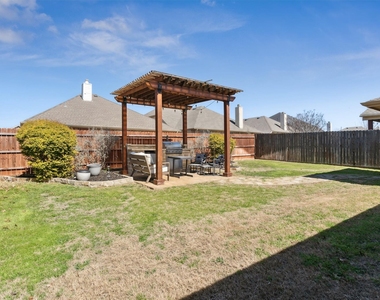 2685 Calmwater Drive - Photo Thumbnail 25