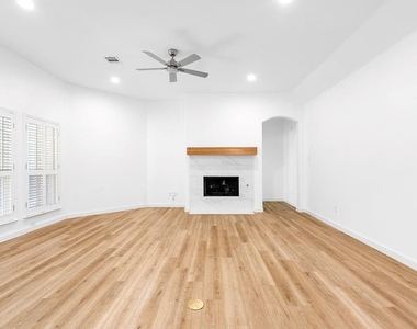 7577 Petersburgh Place - Photo Thumbnail 8