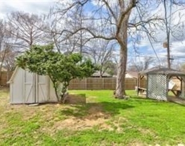 2422 Jewell Drive - Photo Thumbnail 22