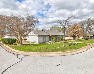 2422 Jewell Drive - Photo Thumbnail 19
