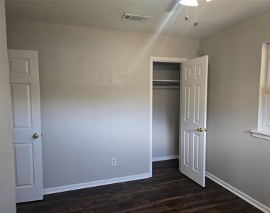 9010 Avalon - Photo Thumbnail 9