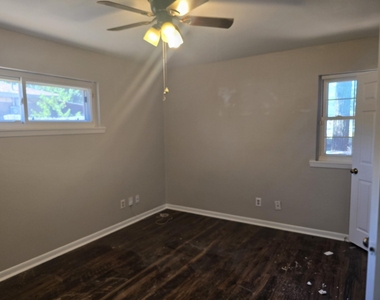 9010 Avalon - Photo Thumbnail 11