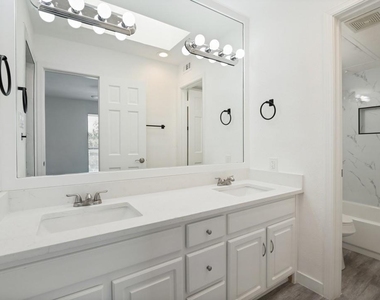 18240 Midway Road - Photo Thumbnail 11