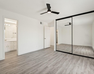 18240 Midway Road - Photo Thumbnail 10