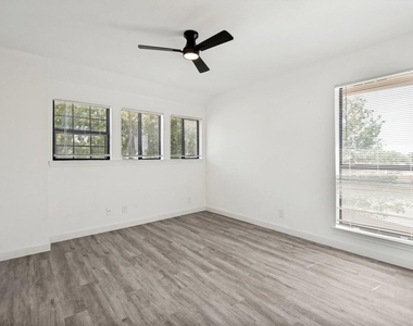 18240 Midway Road - Photo Thumbnail 16