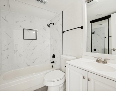 18240 Midway Road - Photo Thumbnail 15