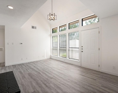 18240 Midway Road - Photo Thumbnail 5