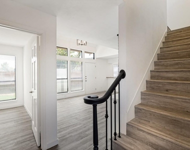 18240 Midway Road - Photo Thumbnail 8