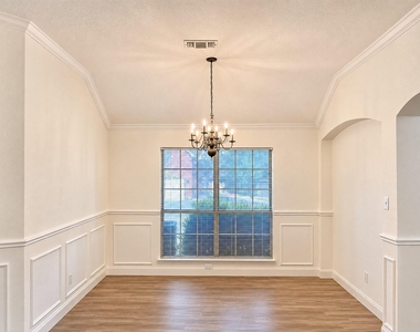4628 Mustang Drive - Photo Thumbnail 12