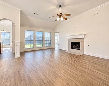 4628 Mustang Drive - Photo Thumbnail 4