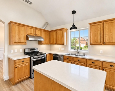 4628 Mustang Drive - Photo Thumbnail 9