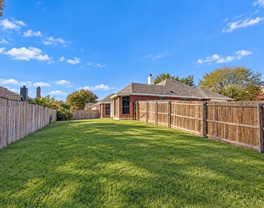 4628 Mustang Drive - Photo Thumbnail 18