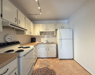 500 1st Avenue S - Photo Thumbnail 1
