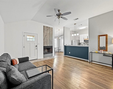 2814 Sherry Street - Photo Thumbnail 4
