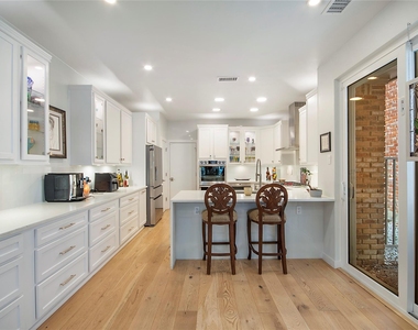 11804 Forest Lakes Lane - Photo Thumbnail 9