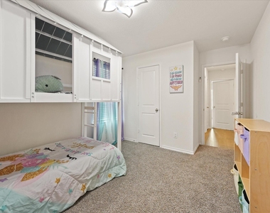 1403 Thunder Canyon Way - Photo Thumbnail 9