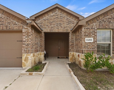 1403 Thunder Canyon Way - Photo Thumbnail 1
