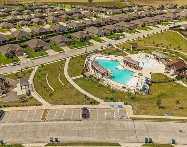 1403 Thunder Canyon Way - Photo Thumbnail 30
