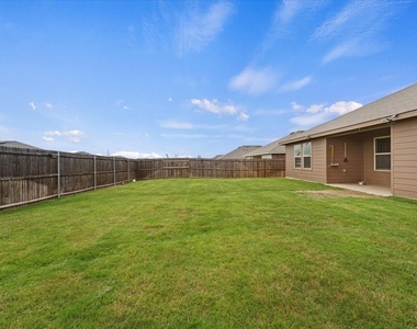 1403 Thunder Canyon Way - Photo Thumbnail 27
