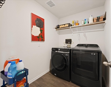 1403 Thunder Canyon Way - Photo Thumbnail 19