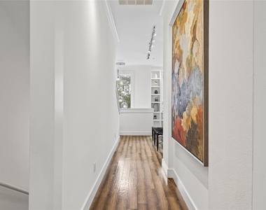 4312 Mckinney Avenue - Photo Thumbnail 13