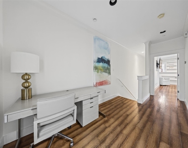 4312 Mckinney Avenue - Photo Thumbnail 30