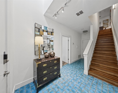 4312 Mckinney Avenue - Photo Thumbnail 4