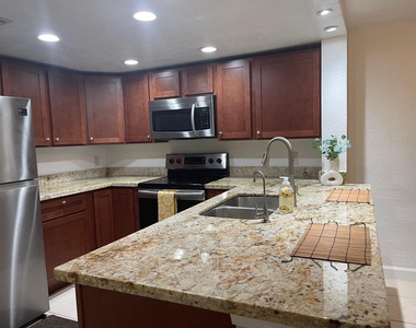 5200 Nw 31st Avenue - Photo Thumbnail 2
