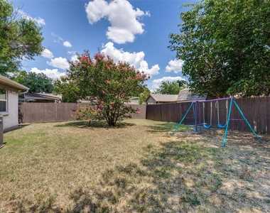 625 Park Center Boulevard - Photo Thumbnail 24