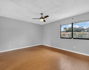 10377 Nw 3rd Street - Photo Thumbnail 11