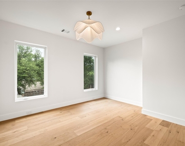 8730 Rexford Drive - Photo Thumbnail 35