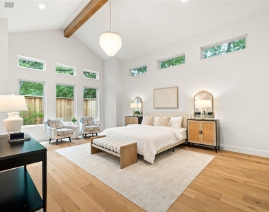 8730 Rexford Drive - Photo Thumbnail 24